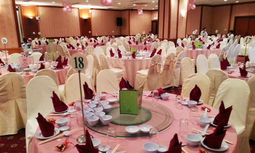 Dynasty Hotel 31/41