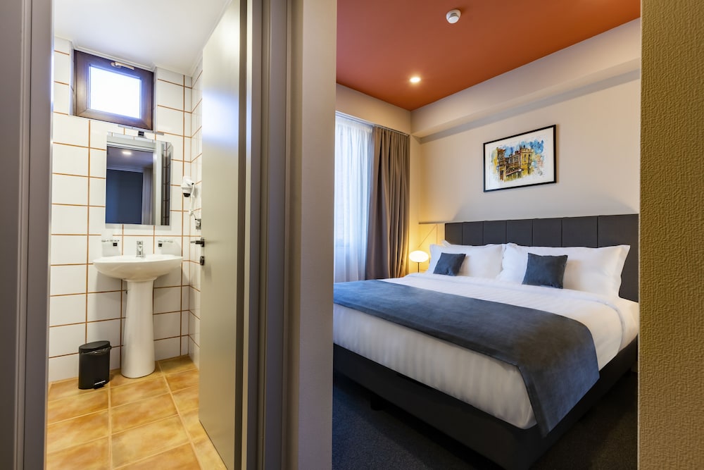 King Tamar Hotel By Luxuria Hotels in TBILISI