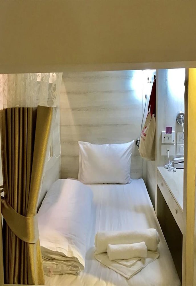 Lady M Hostel At Suvarnabhumi Airport - Female Only 15/49