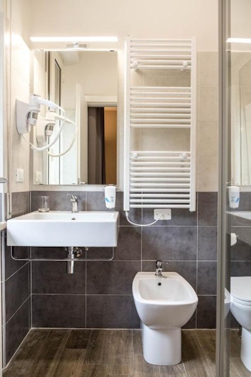 Hotel Terme Di Frasassi 18/20