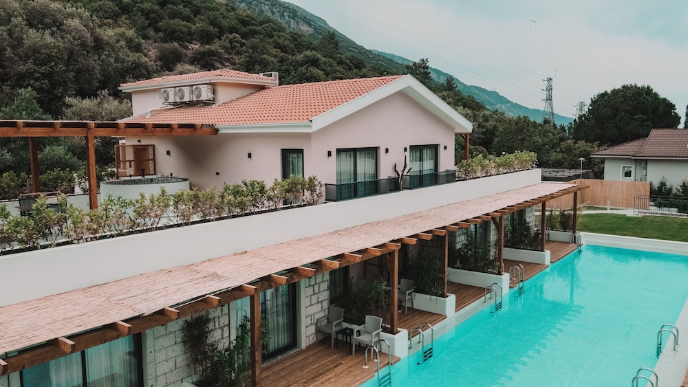 The Pearl Oludeniz 9/75
