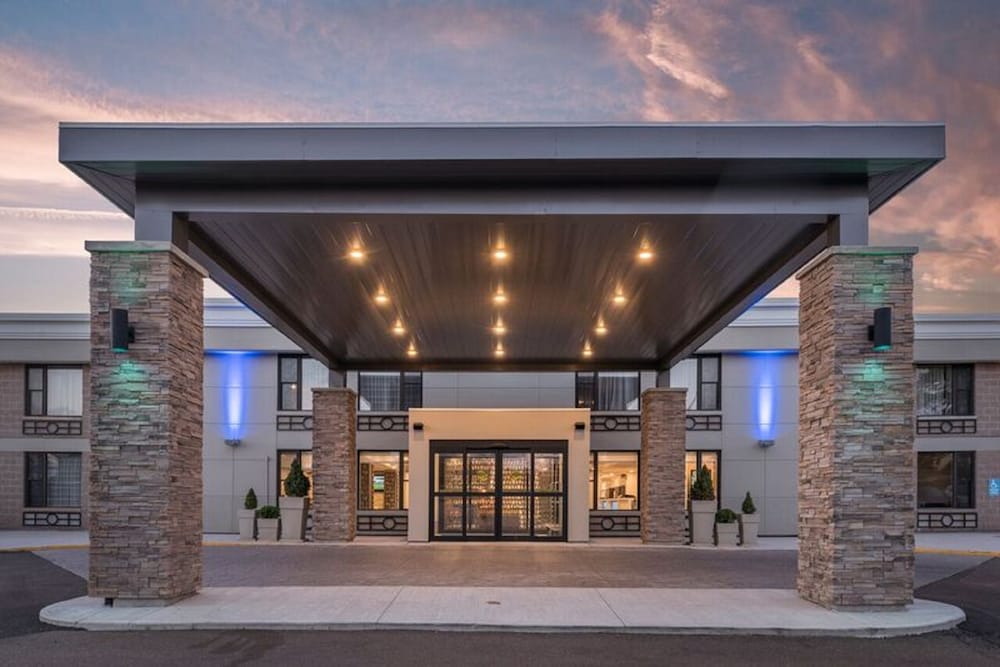 Holiday Inn Express Charlottetown 5/61