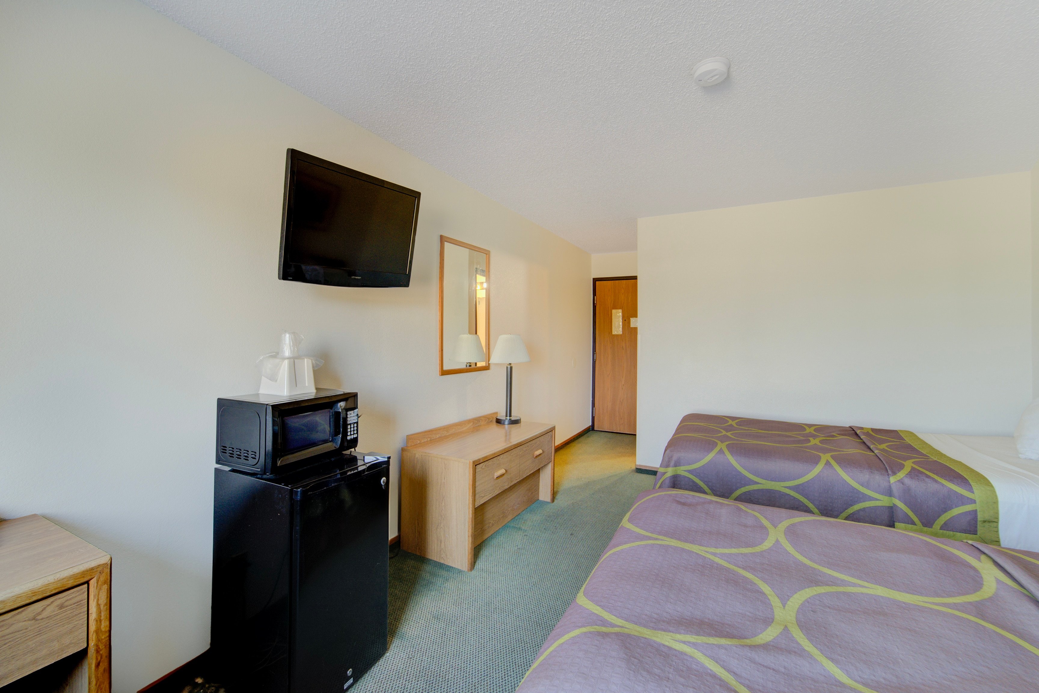 Capital O Amerihost Inn and Suites Kingdom City Hwy 54 MO 41/54