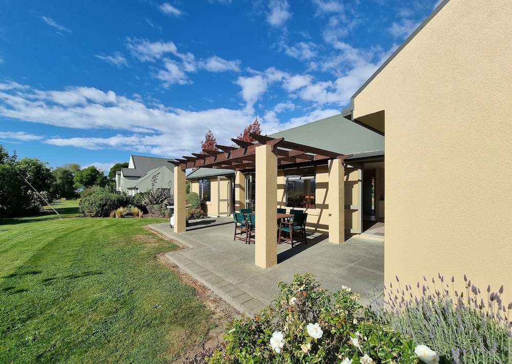 Vintners Retreat 31/50