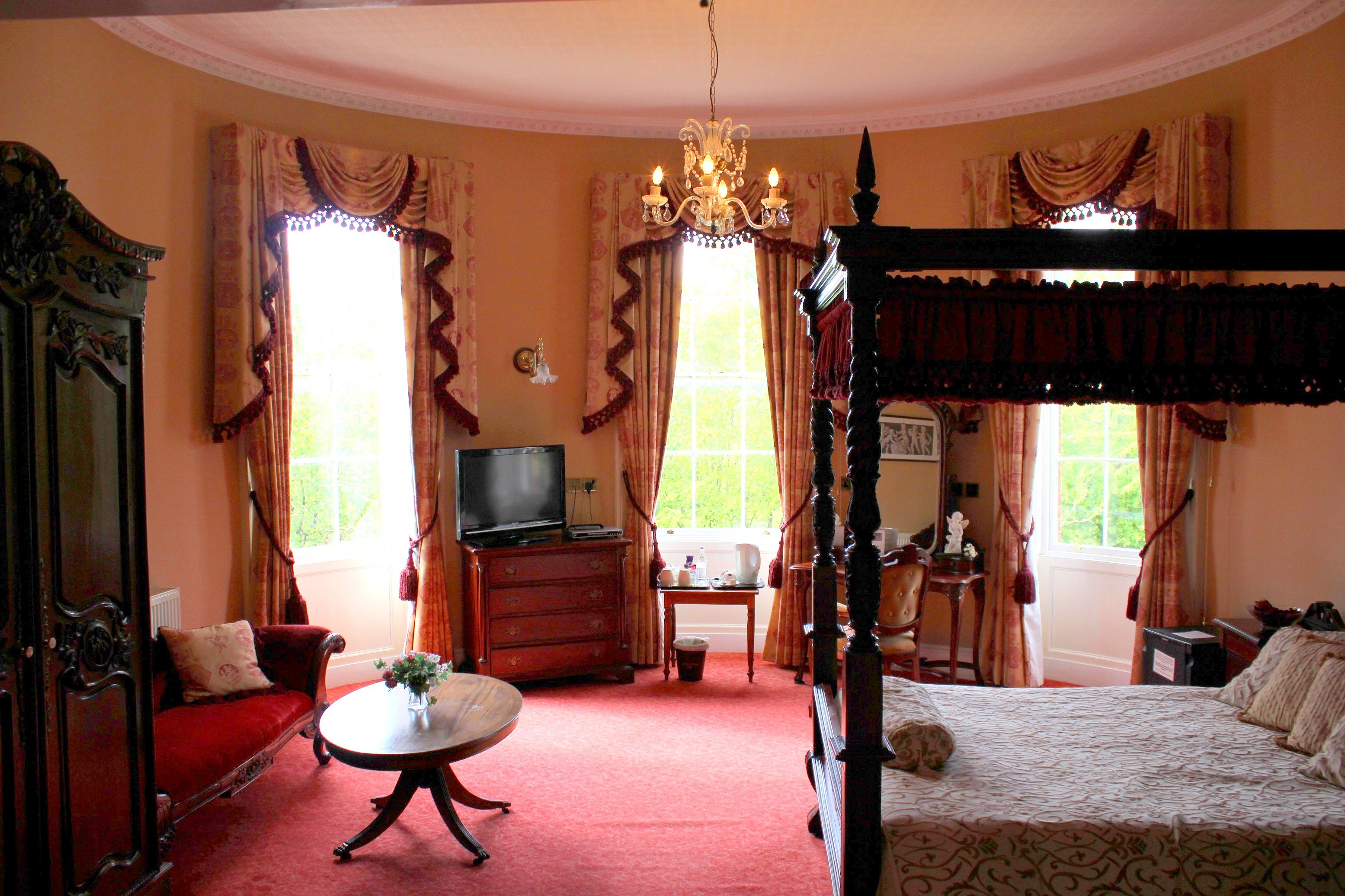 Four Poster