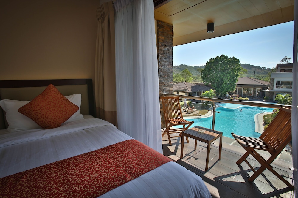 Coron Soleil Garden Resort 22/68