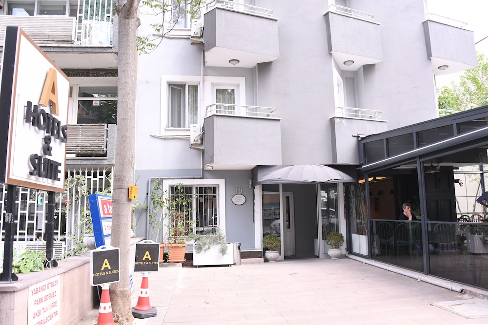 A Studio Apartment 55/62