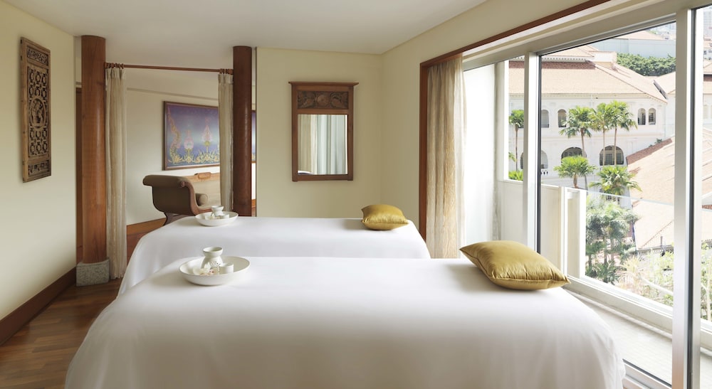 Swissotel The Stamford 15/50
