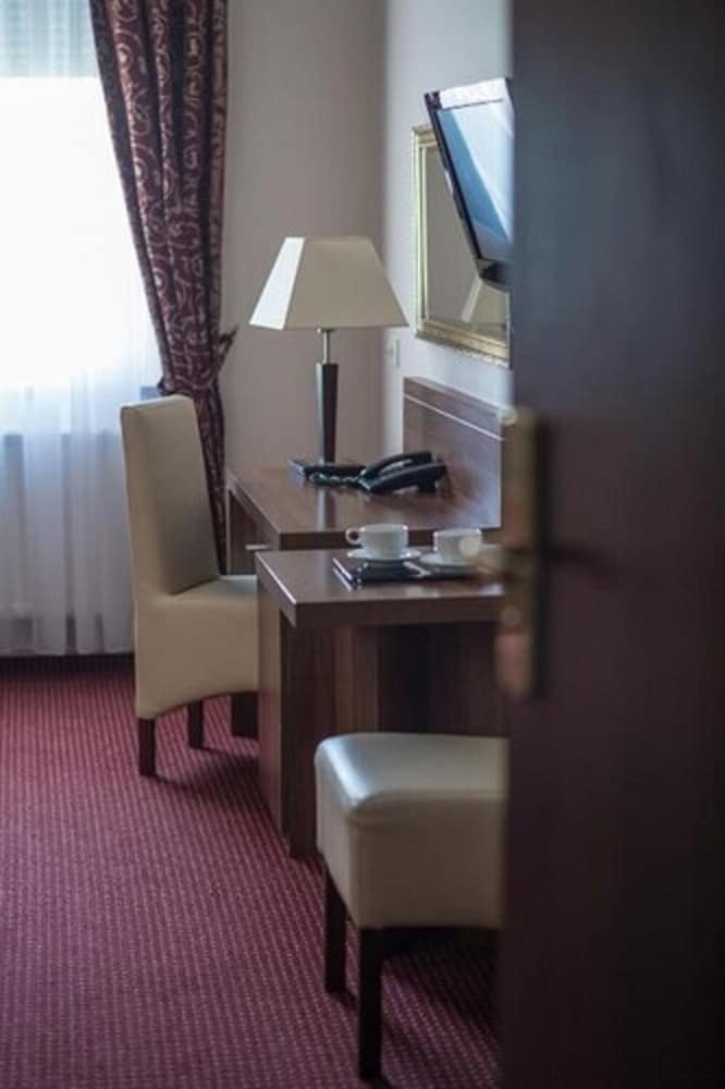 Hotel Jasek 11/27
