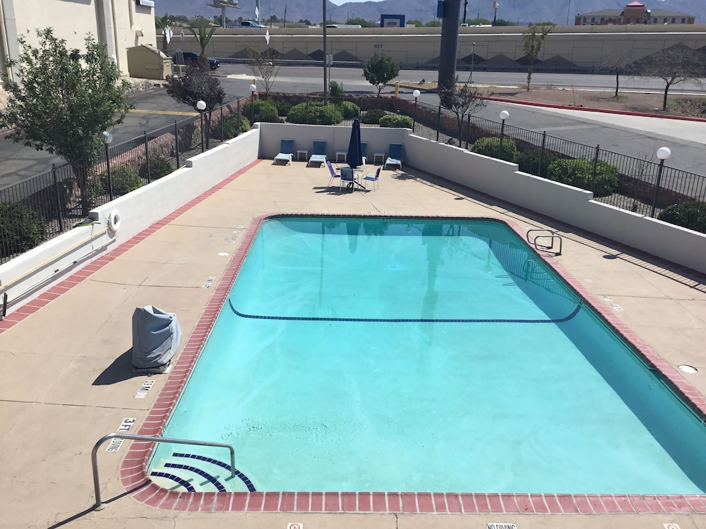 Motel6 El Paso, TX - West 38/66