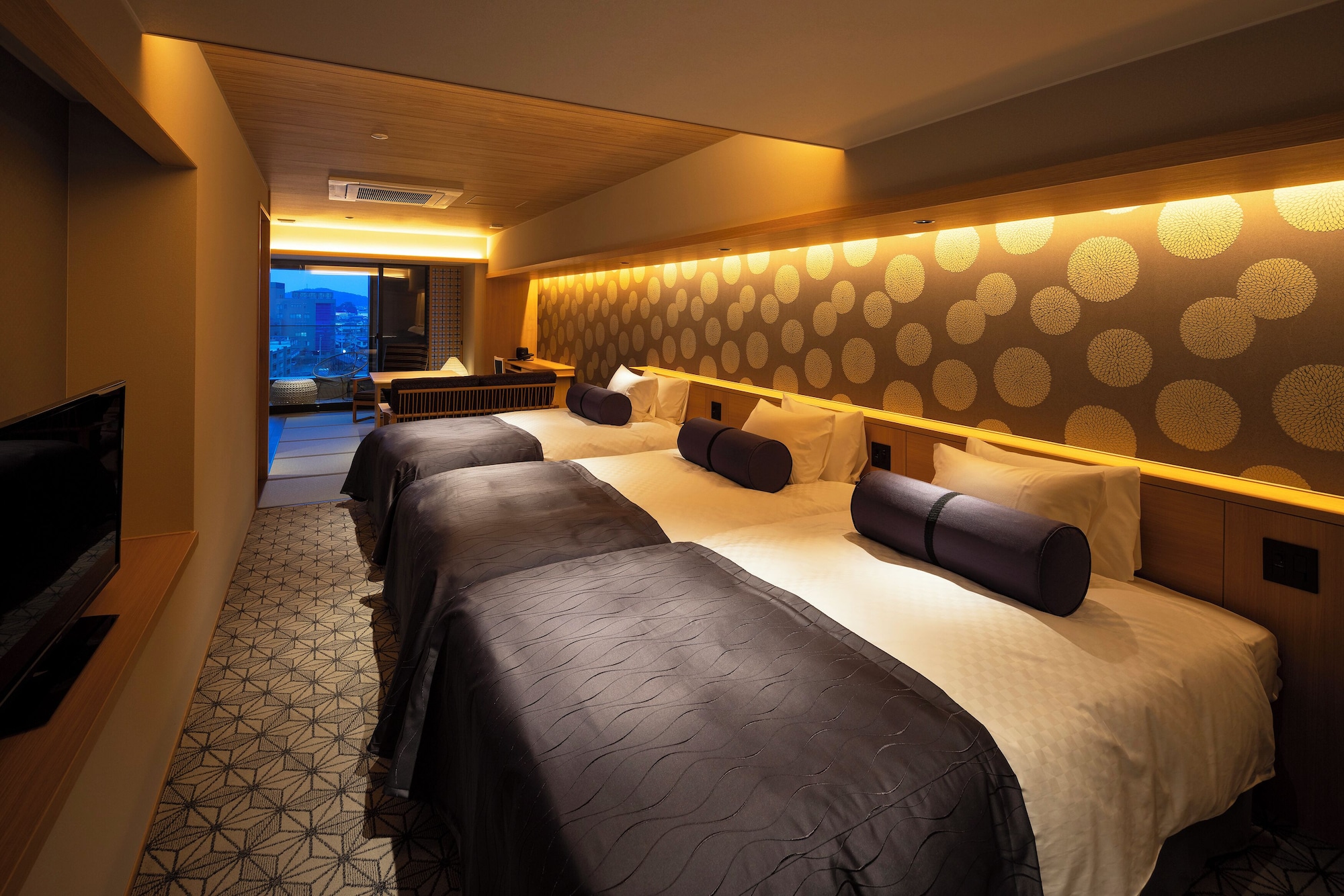 Suite, 4 Beds, Outdoor Bath