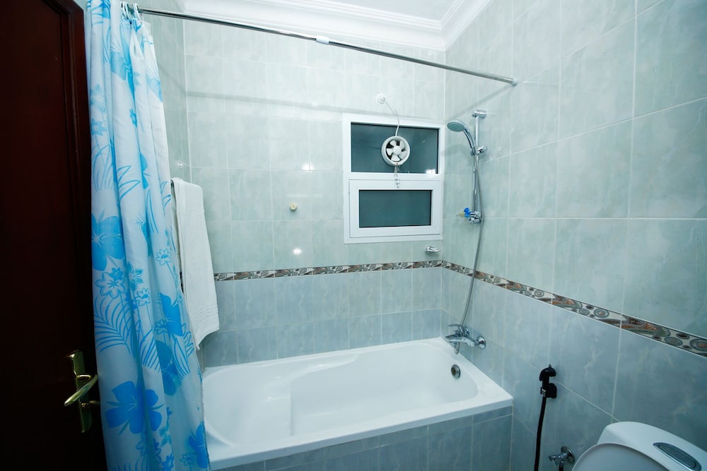 Muscat International Hotel 44/50