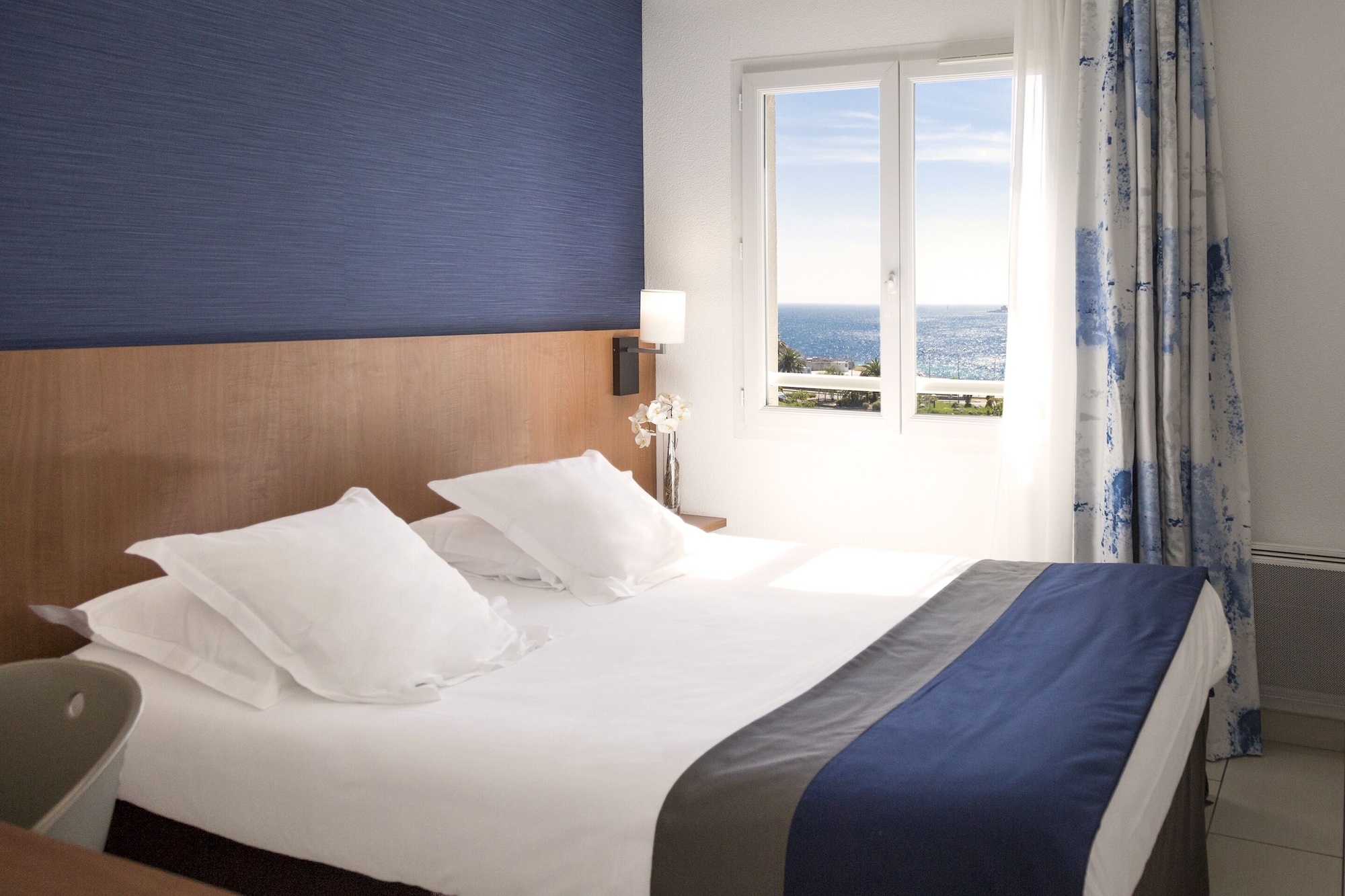 2 BEDROOMS, APARTMENT