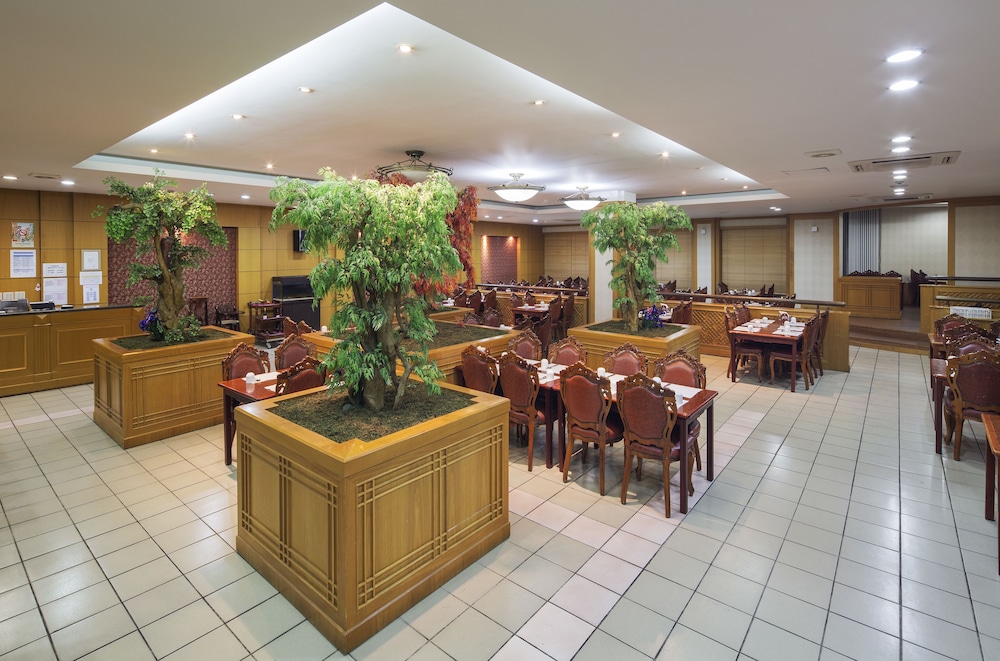 Dukgu Oncheon Resort Hotel 47/50