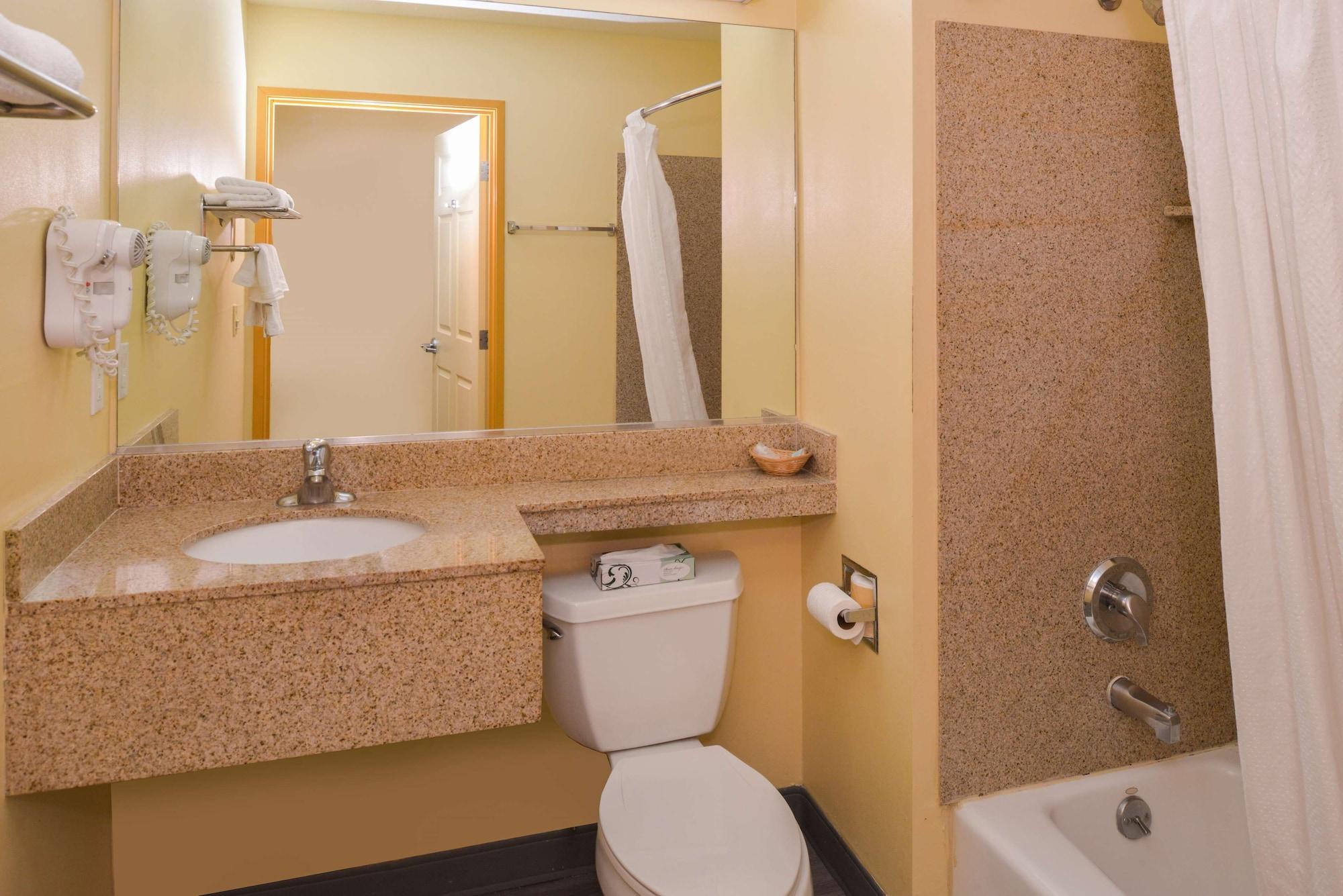 H3 Inn & Suites - LAX Airport 17/17