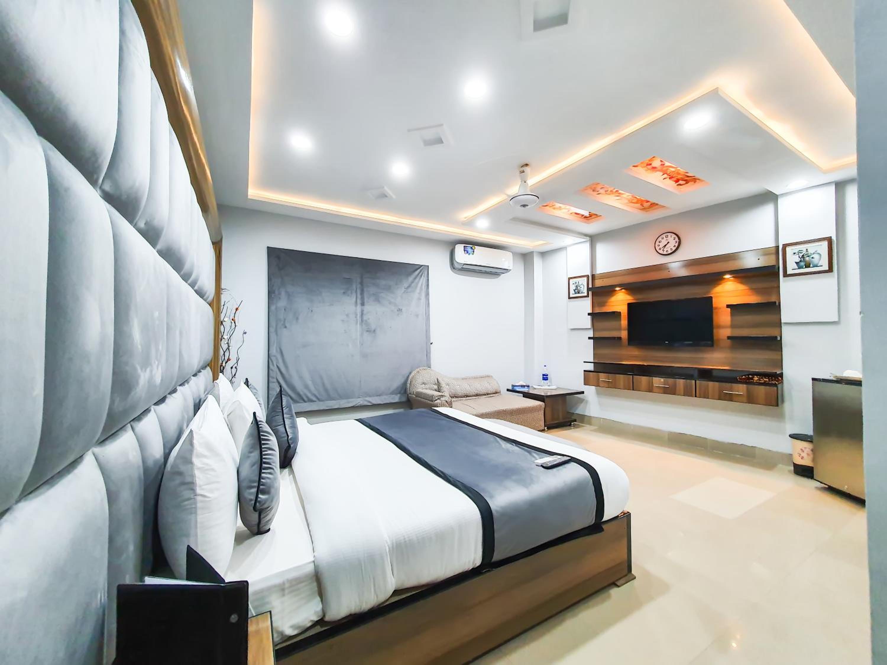 Hotel Crown Inn 17/46