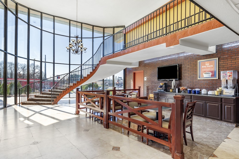 Rose City Inn And Suites 21/27