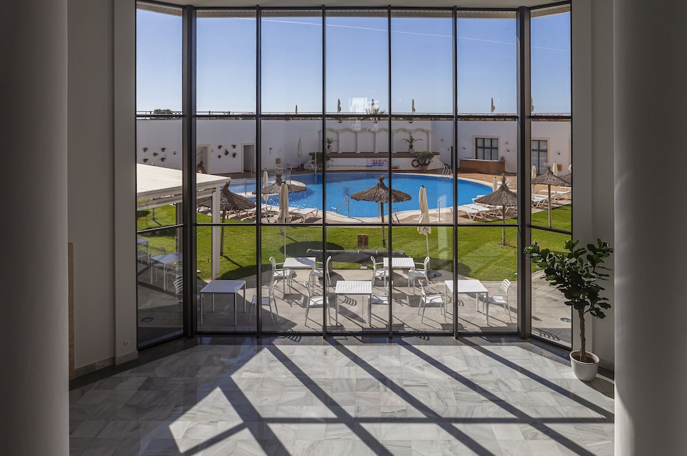 Duque de Najera Hotel 79/106