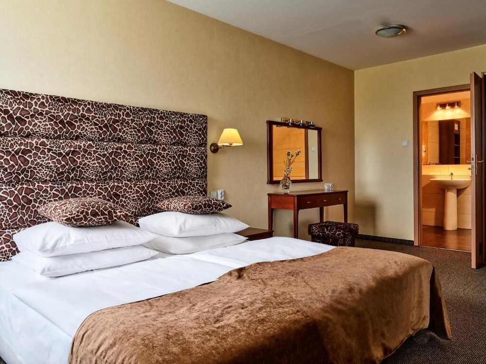 Witek Hotel 7/50
