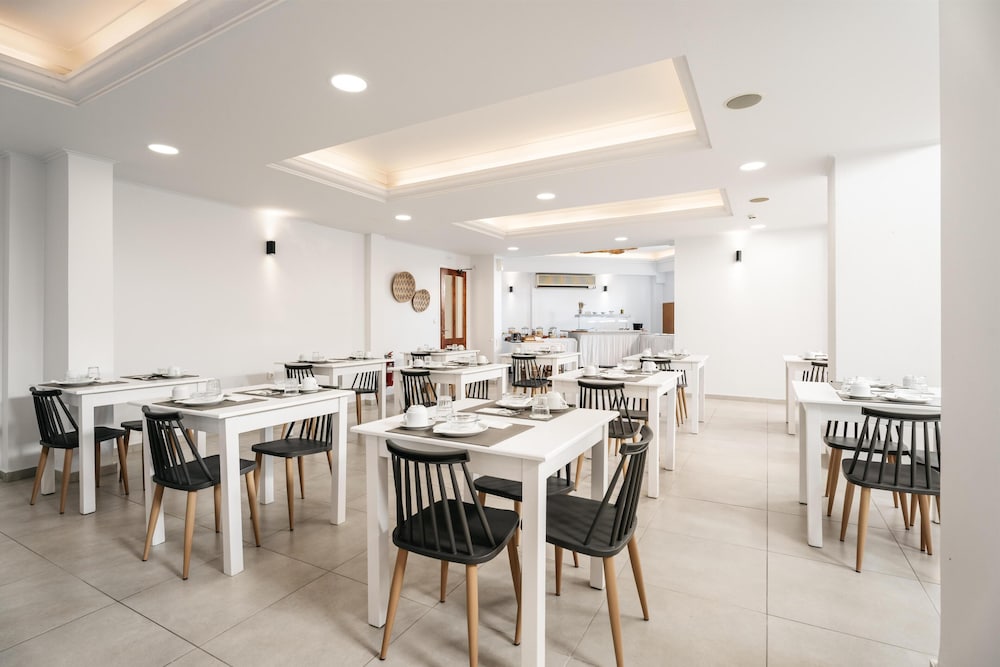 Petradi Beach Lounge Hotel 35/50