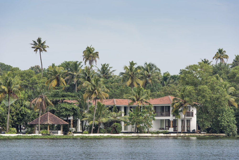 PURITY AT LAKE VEMBANAD 20/29
