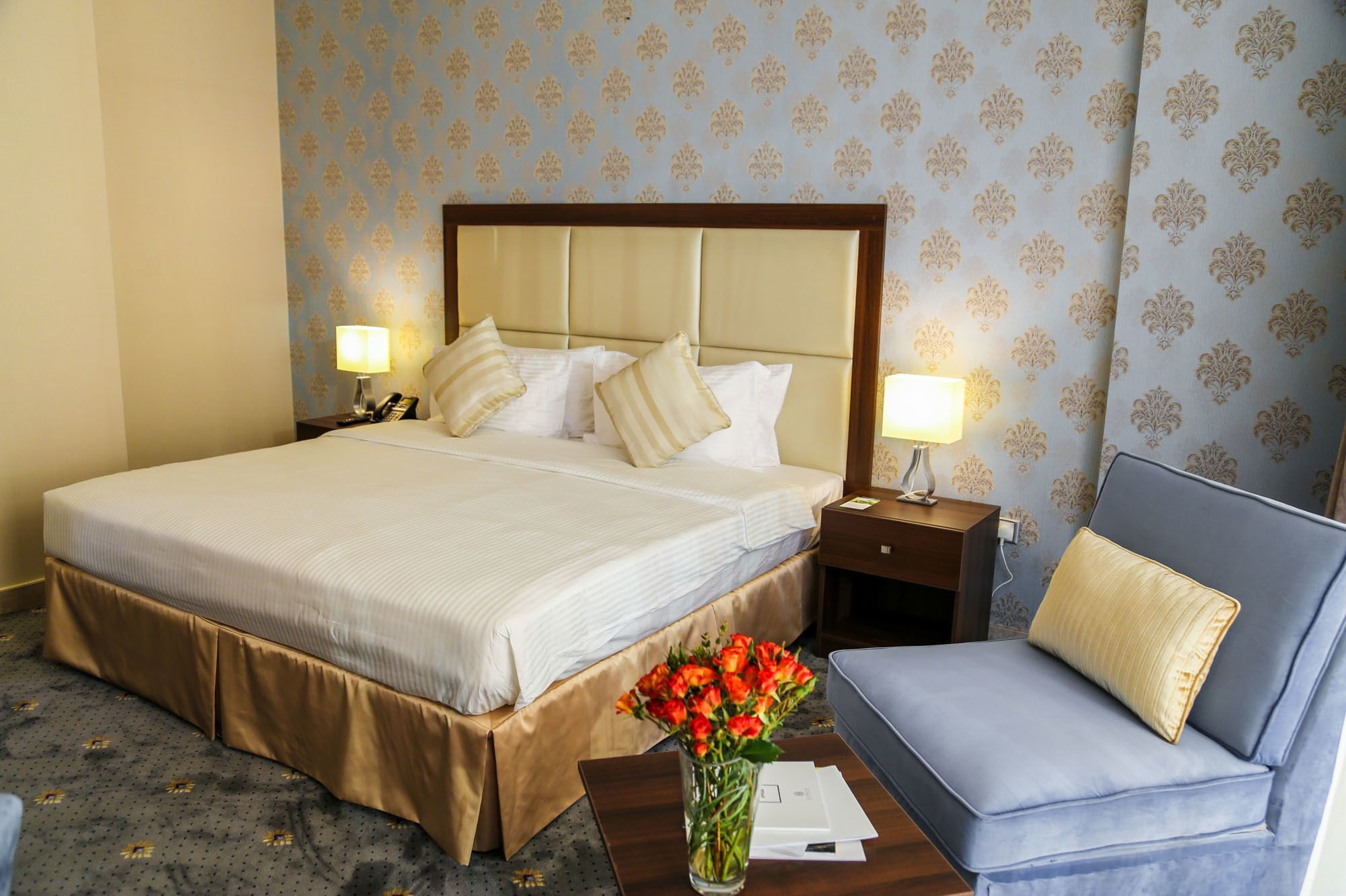 EXECUTIVE SUITE