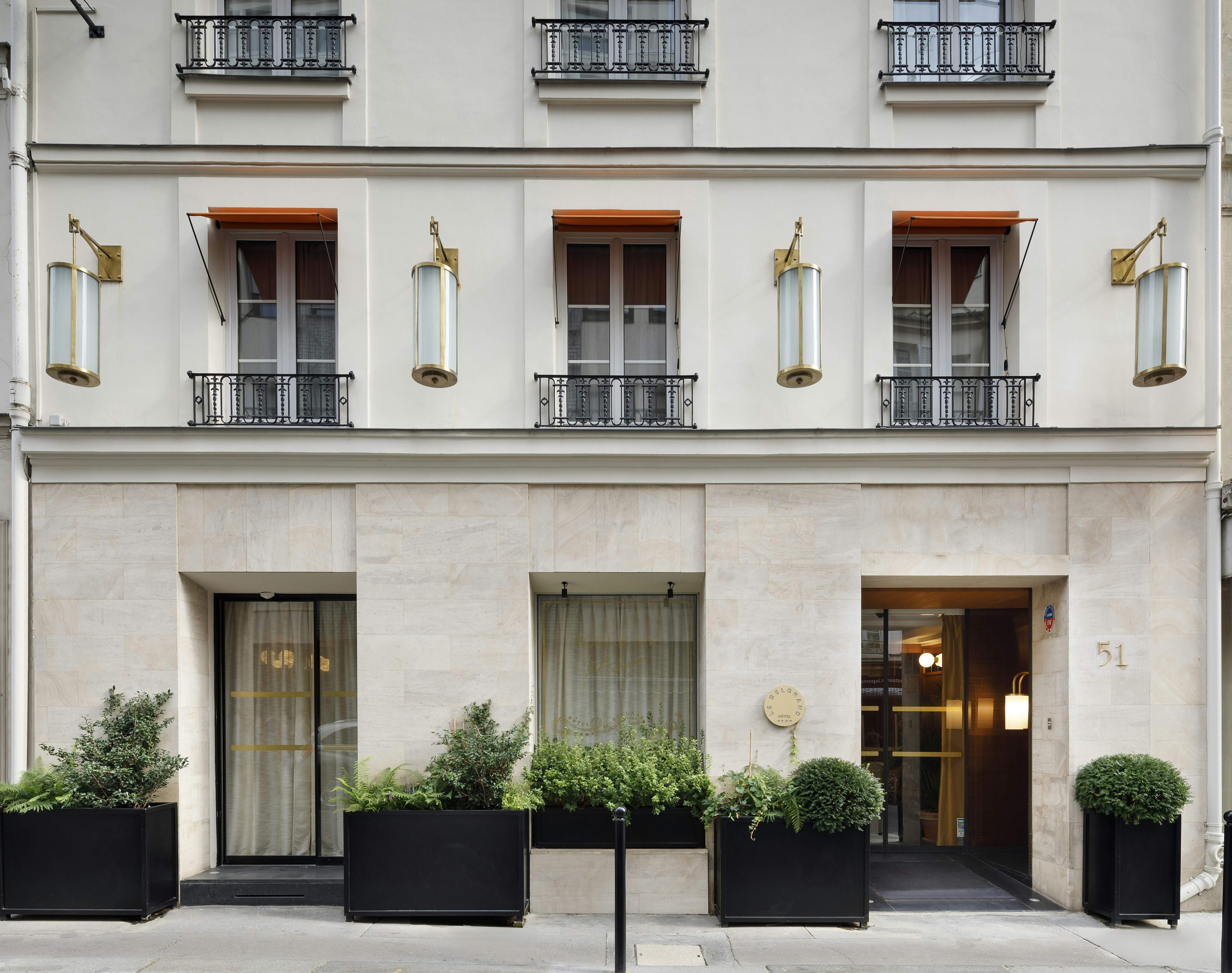 Le Belgrand Hotel Paris Champs Elysees, Tapestry Collection by Hilton in PARIS