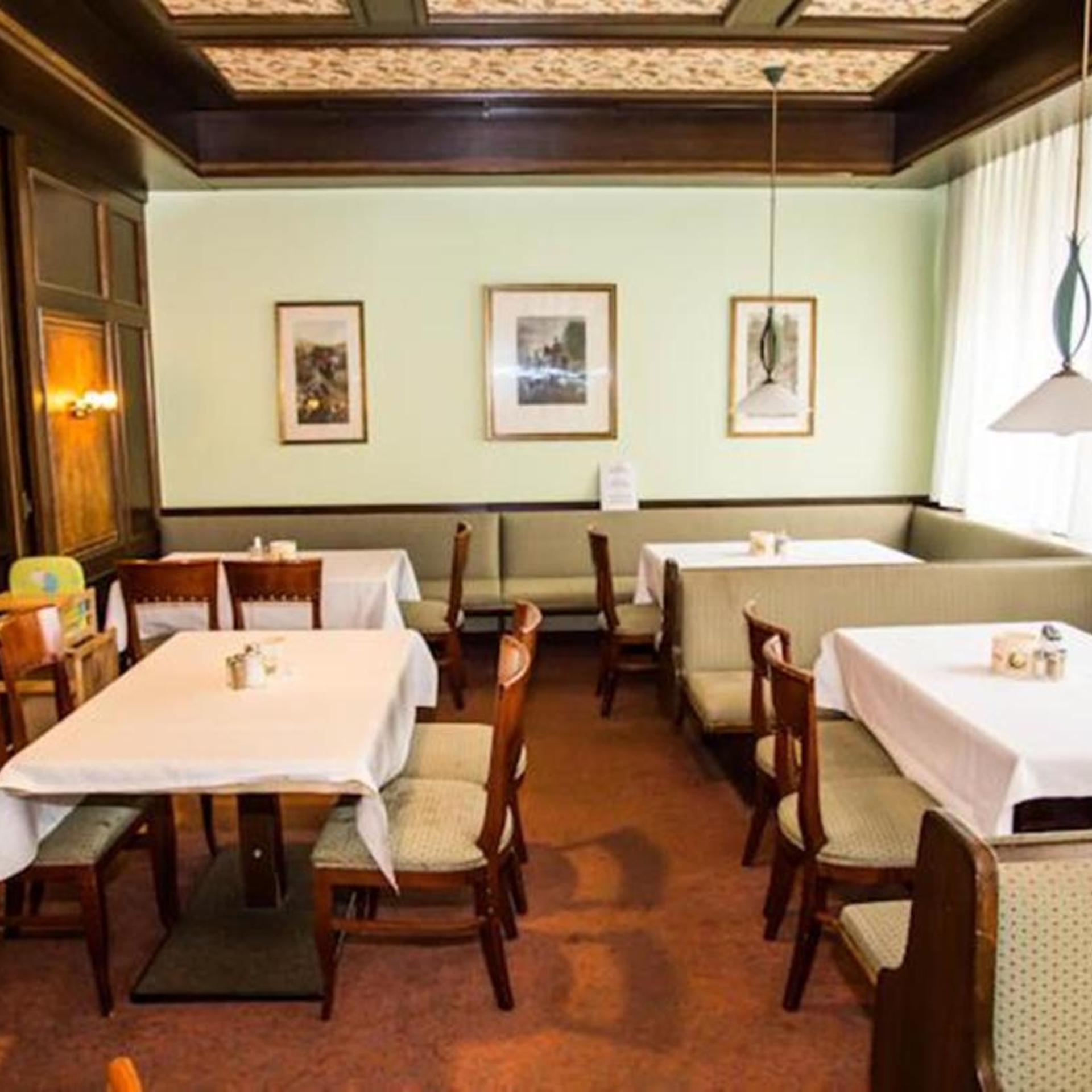 Hadrigan Hotel 66/69
