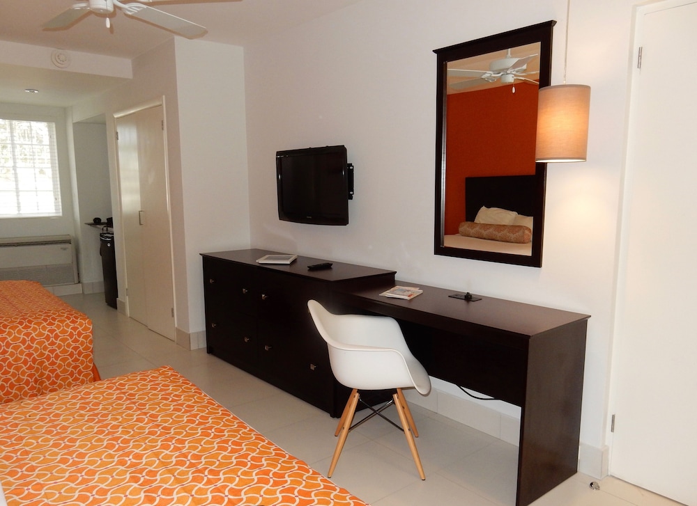 Voco Surfside Aruba by IHG 58/90