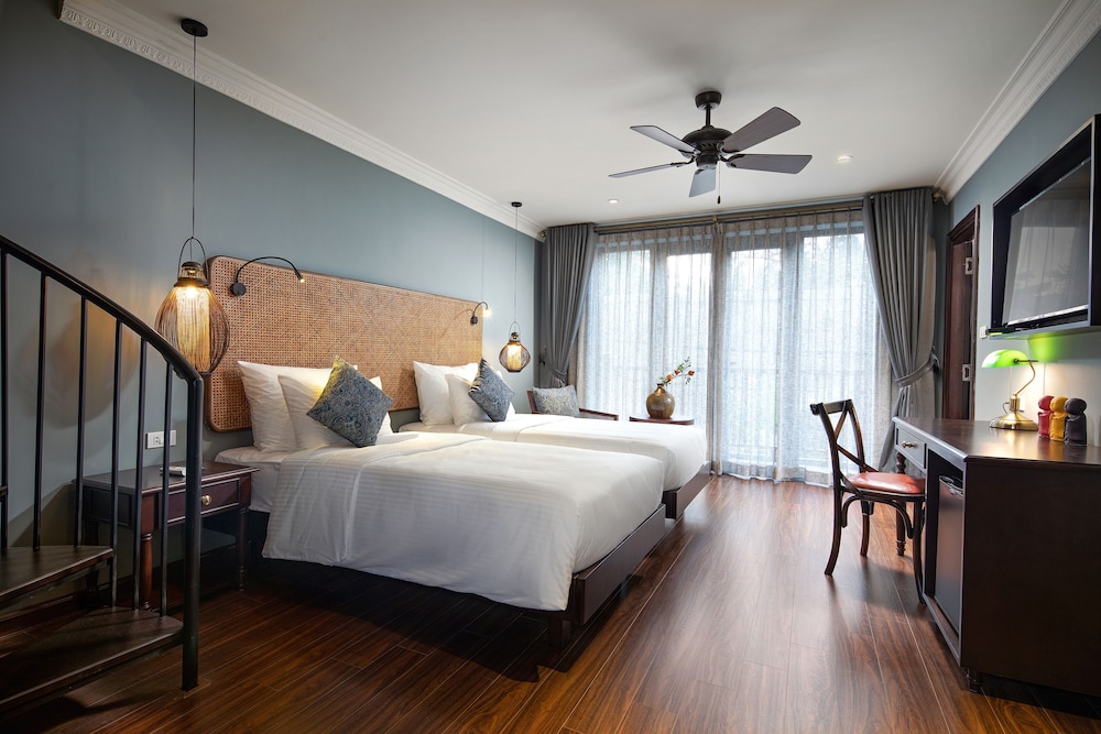 Aira Boutique Hoi An 23/67