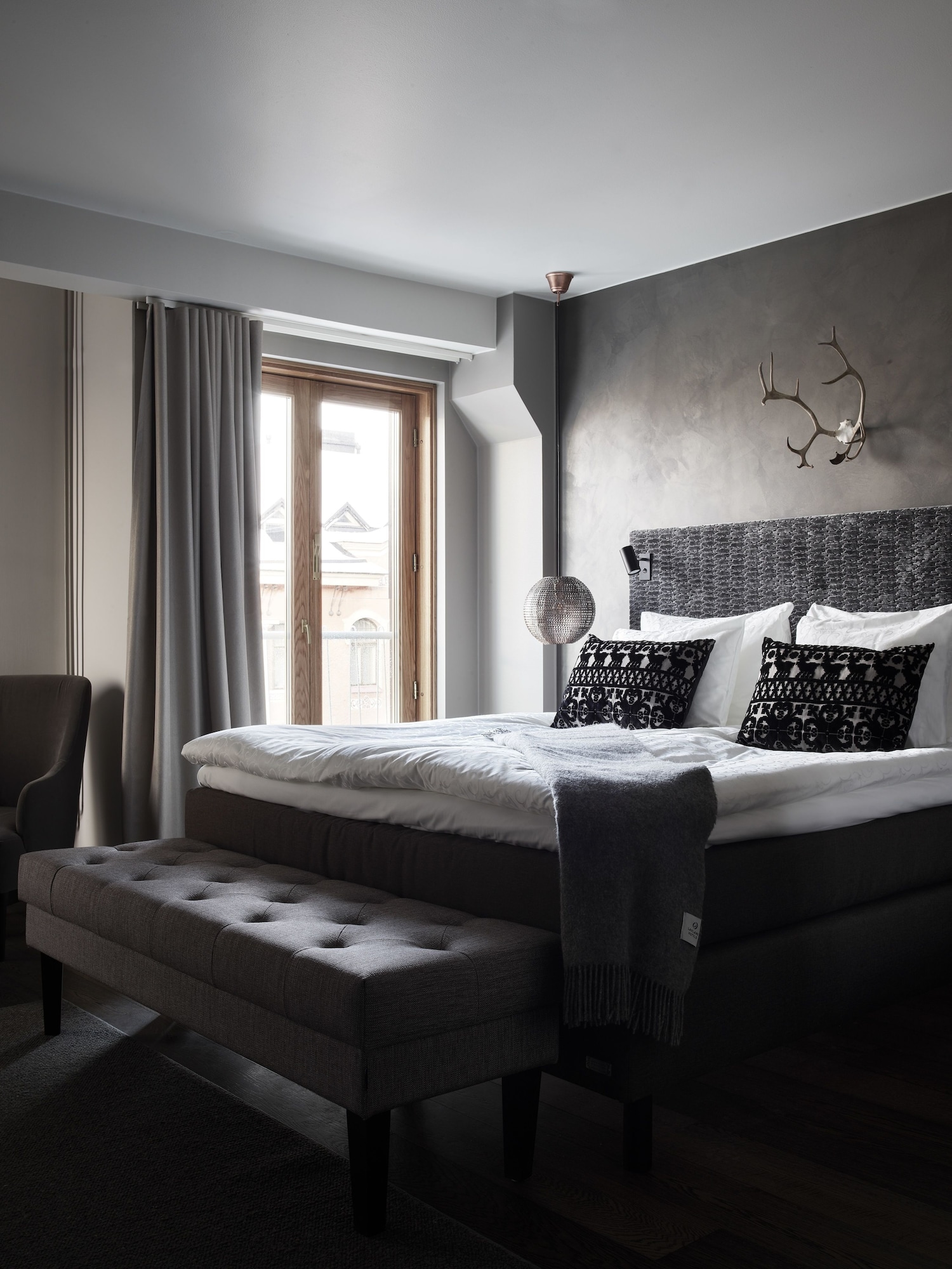 Mystique, Deluxe, Queen Bed, French Balcony, Sauna