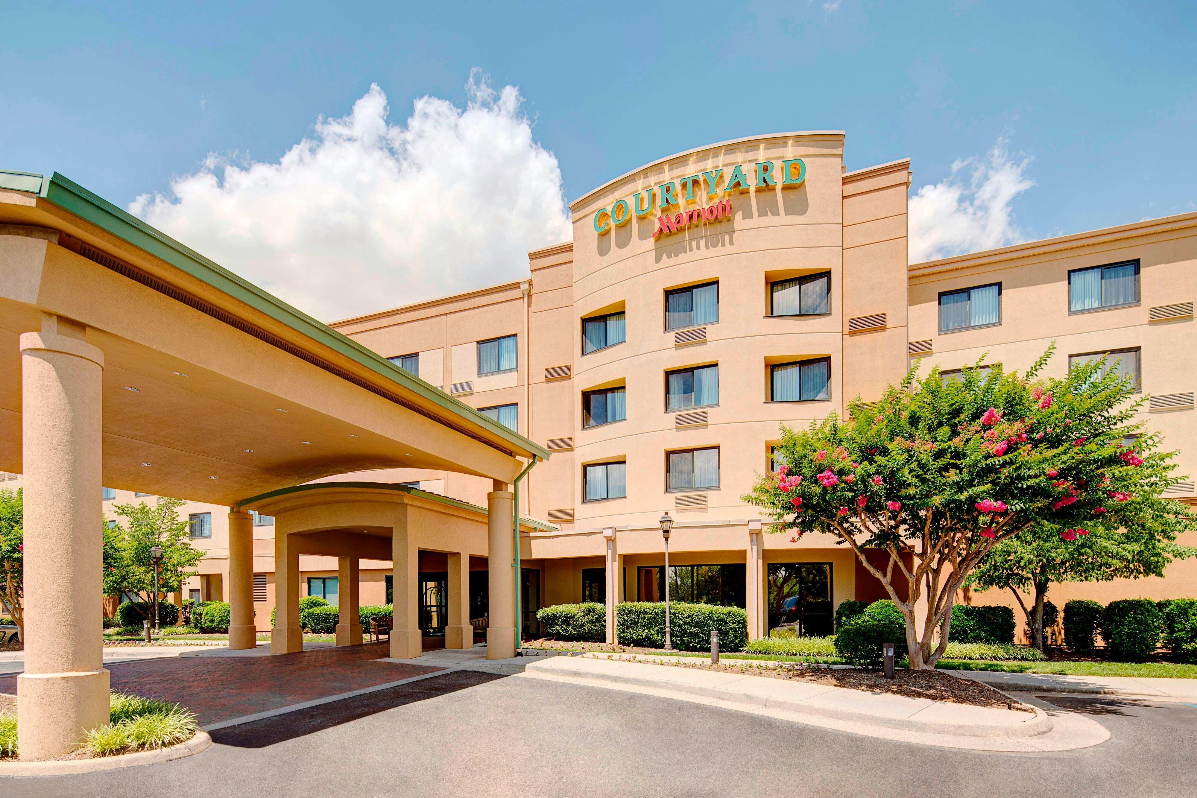 Courtyard By Marriott Roanoke Airport 2/39