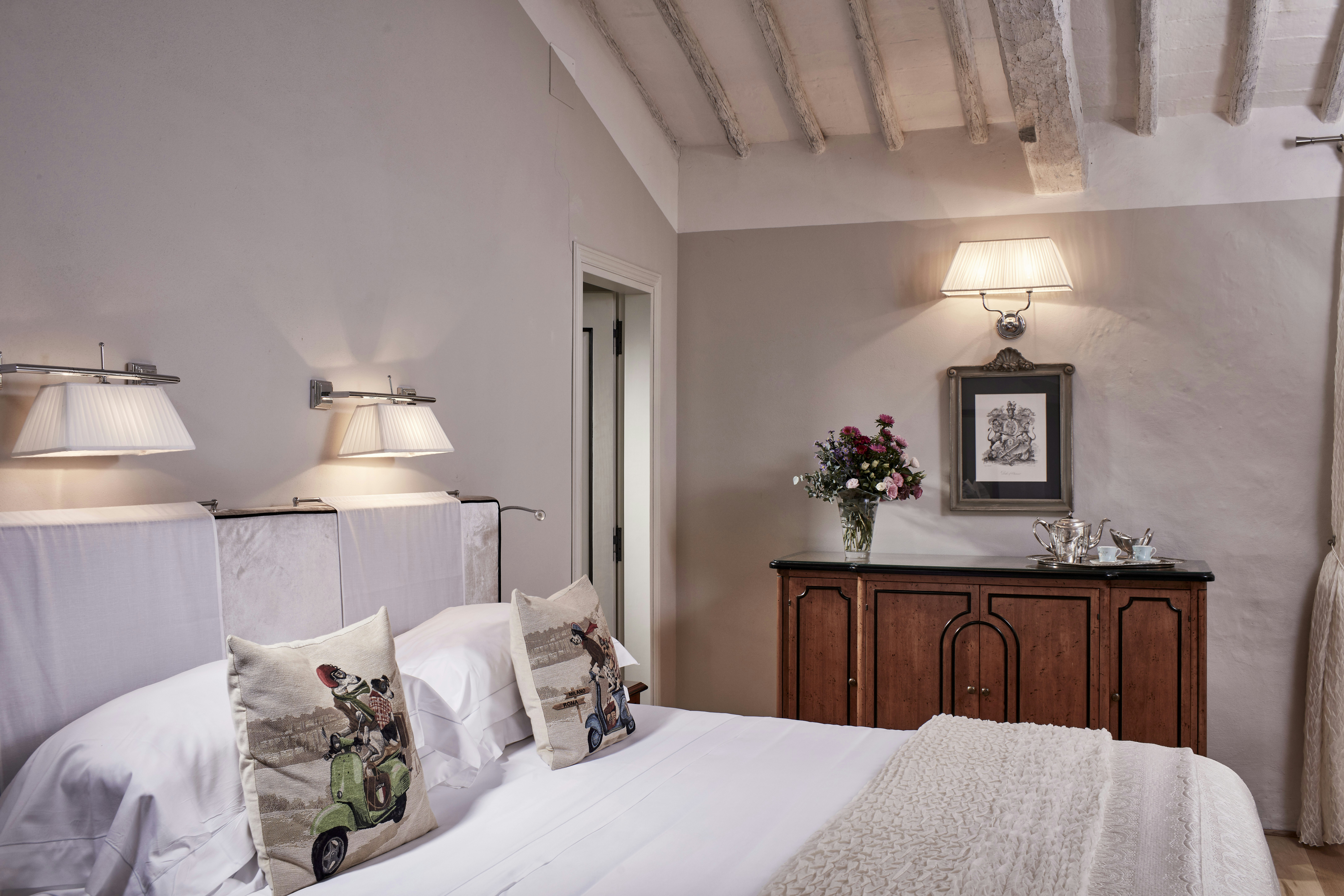 Courtyard, Junior Suite