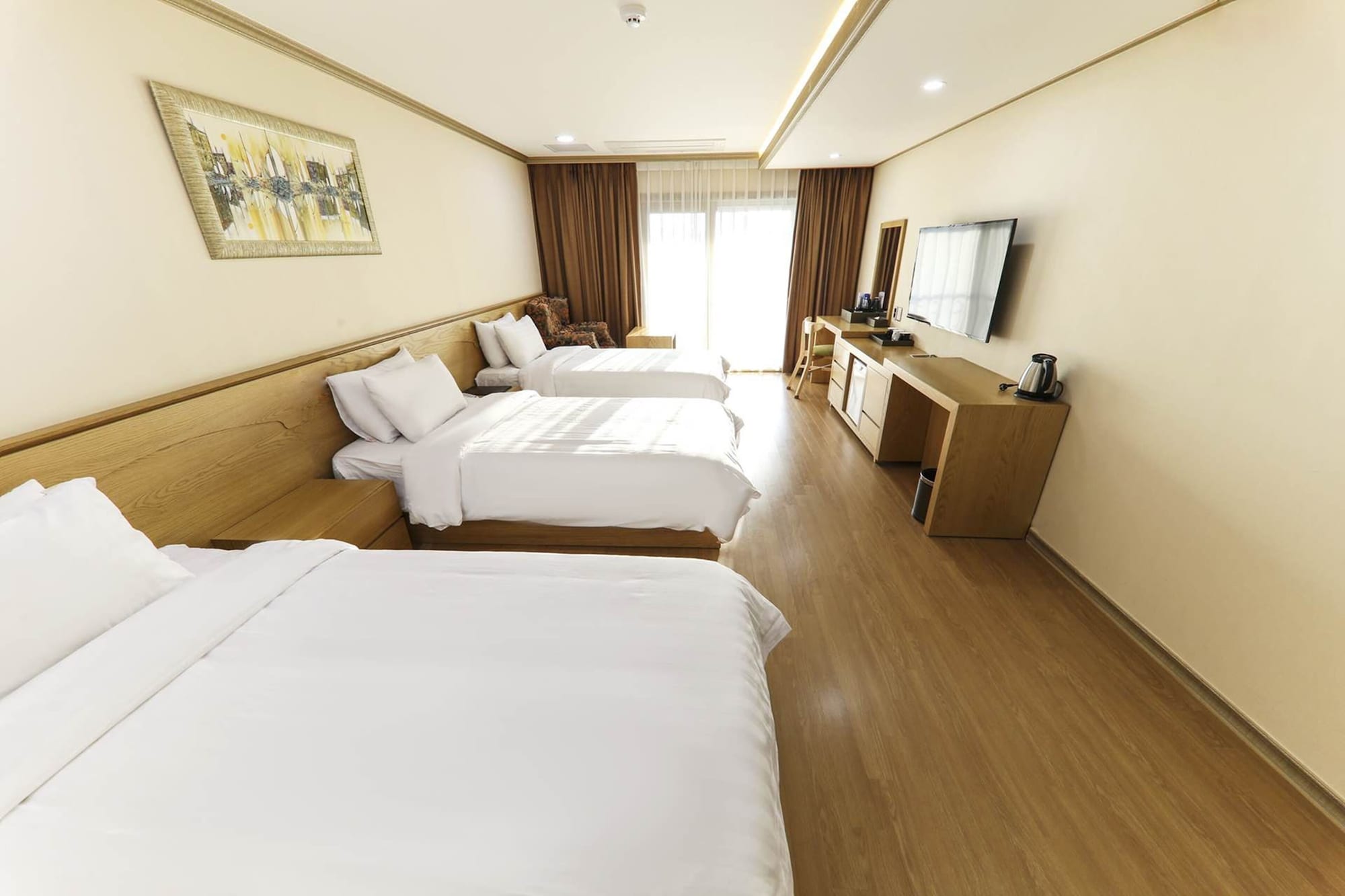 ROOM, TRIPLE
