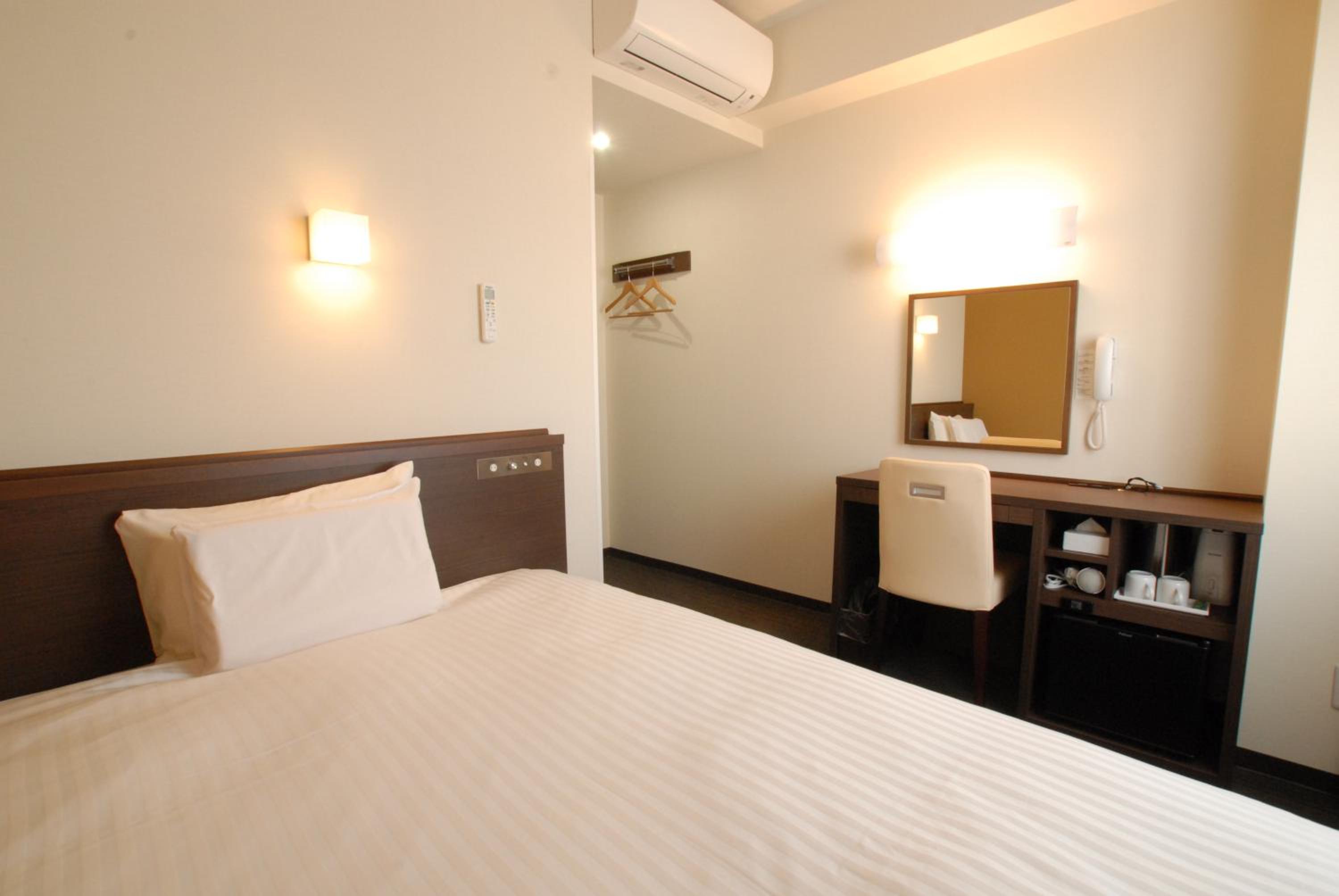 Room, Double Bed