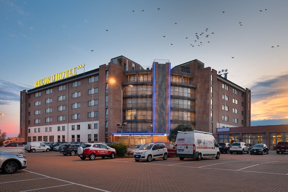 B&B HOTEL Settimo Torinese 43/50