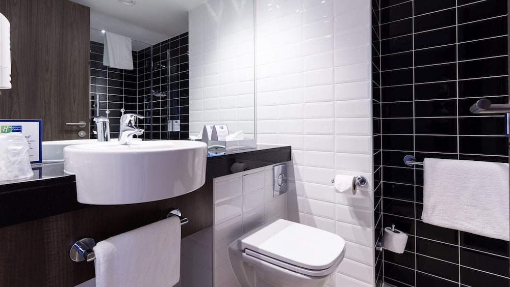 Holiday Inn Express Wakefield 46/48
