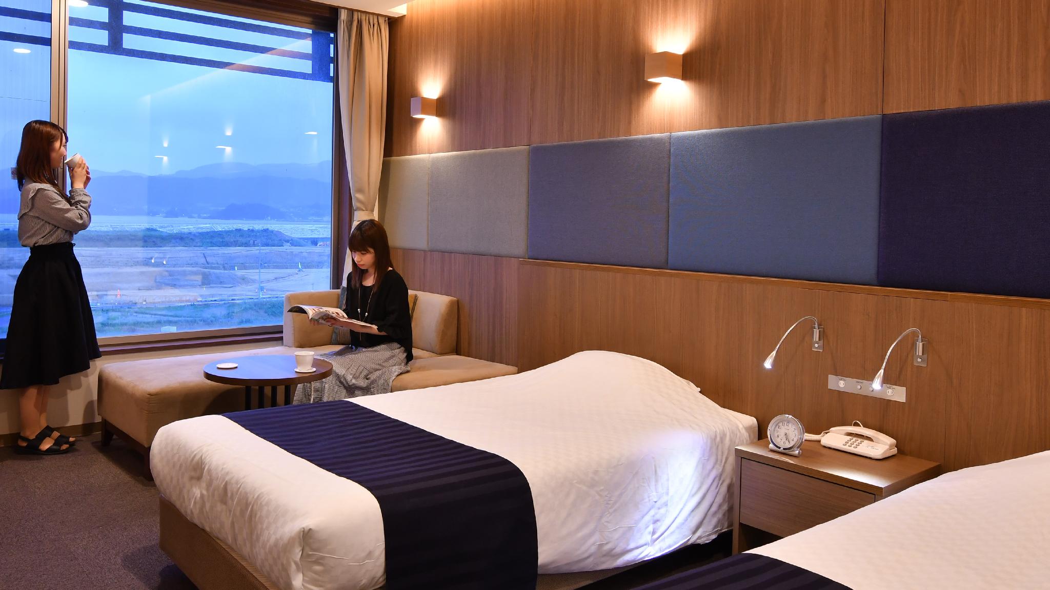 Capital Hotel 1000 27/42