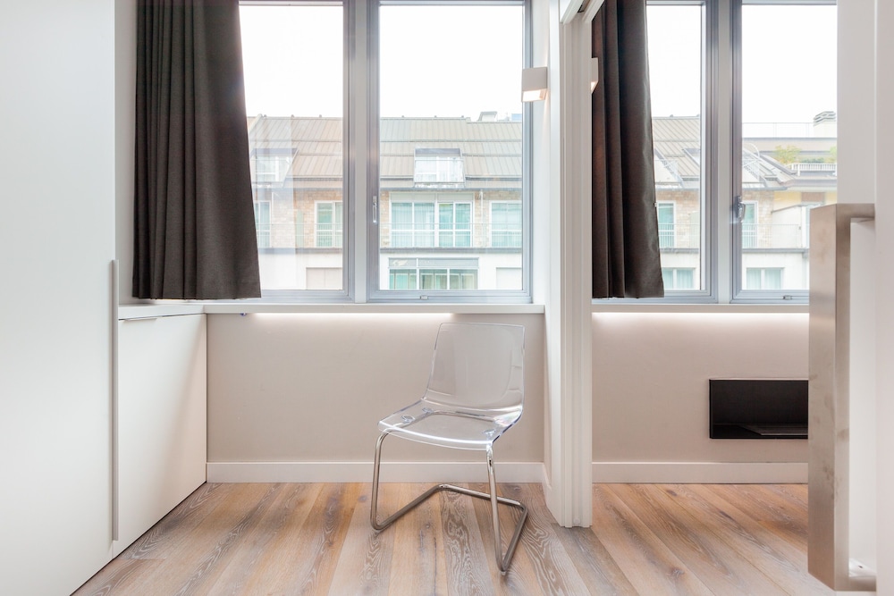 easyhomes - City Centre Suites 42/50