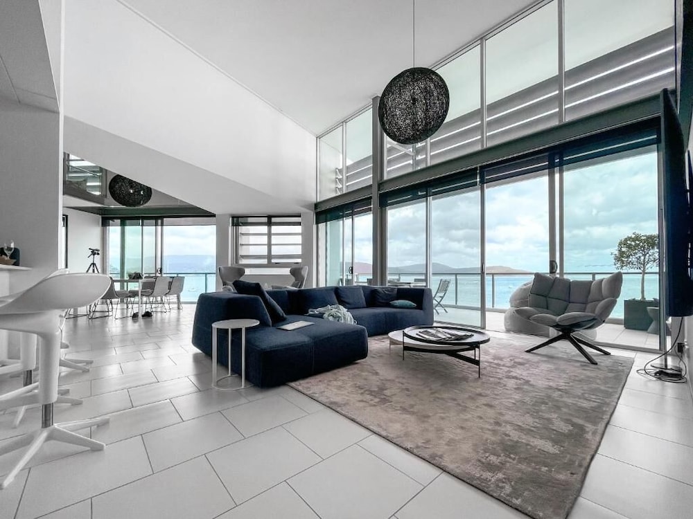 Peninsula Airlie Beach 30/50