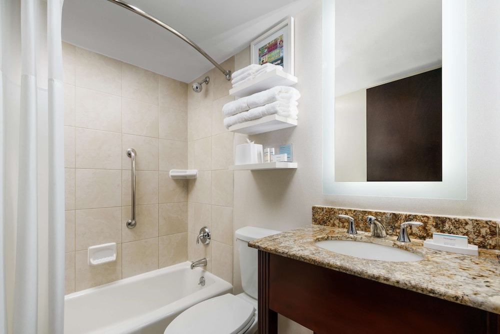 Hampton Inn Manhattan - 35th Street/Empire State Building 19/38