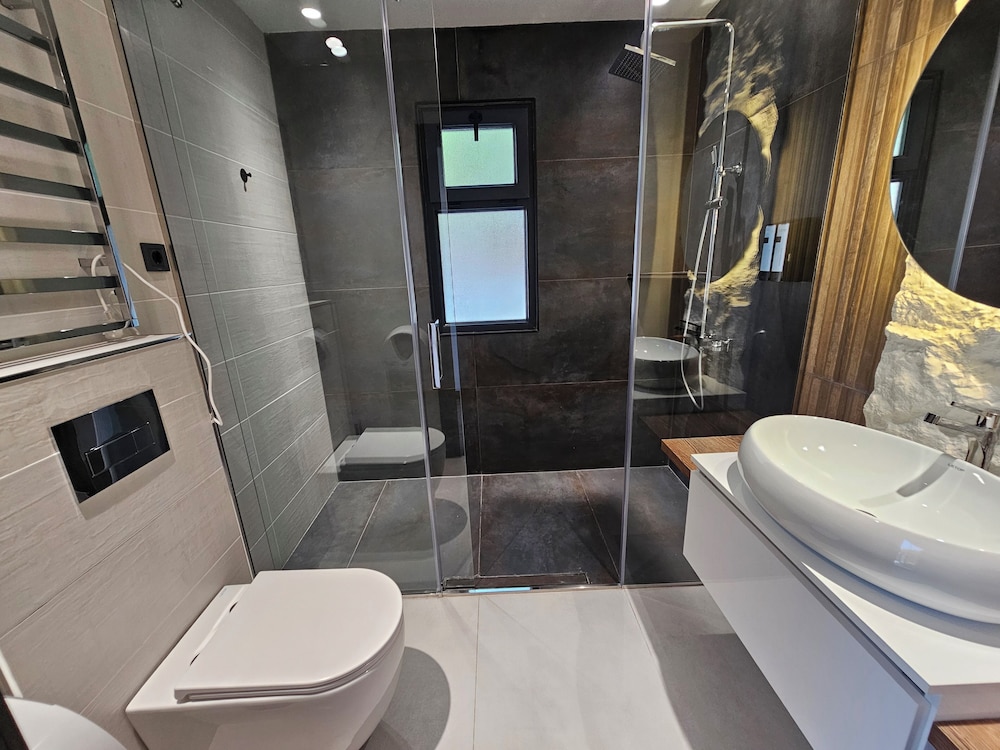 Cross Resort Yerevan 50/50