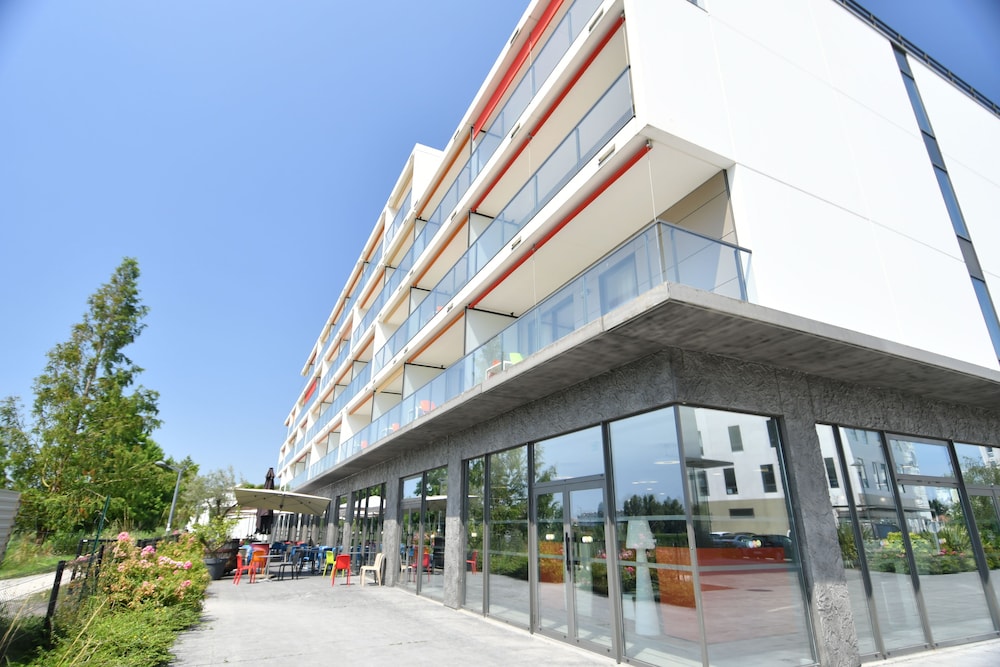 Appart-Hotel Mer & Golf City Bordeaux Bruges in BRUGES - BORDEAUX
