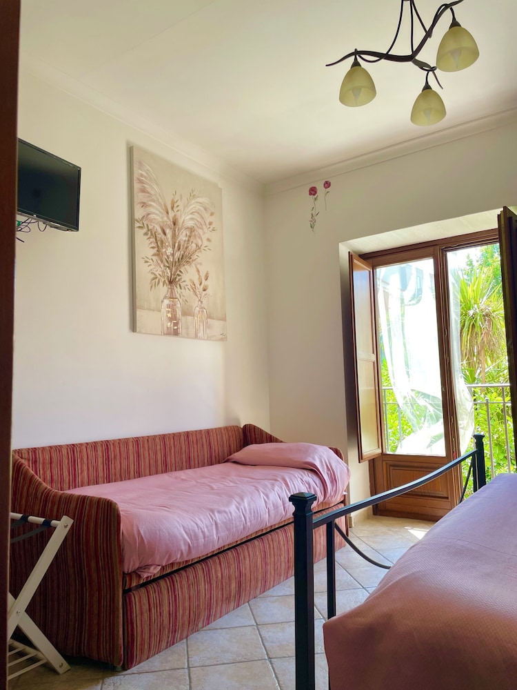 Albergo Pace 23/74