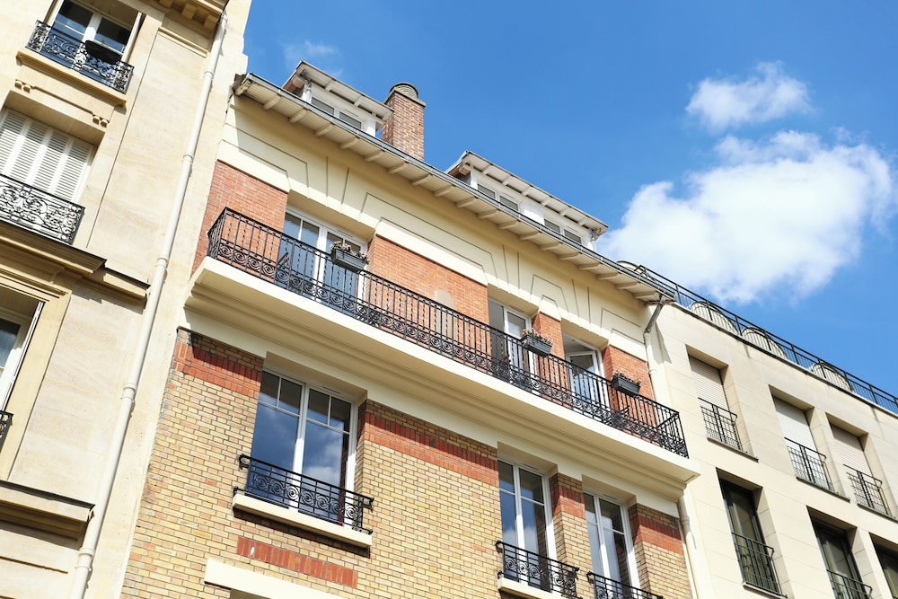 Short Stay Group Eiffel Village Serviced Apartments 3/50