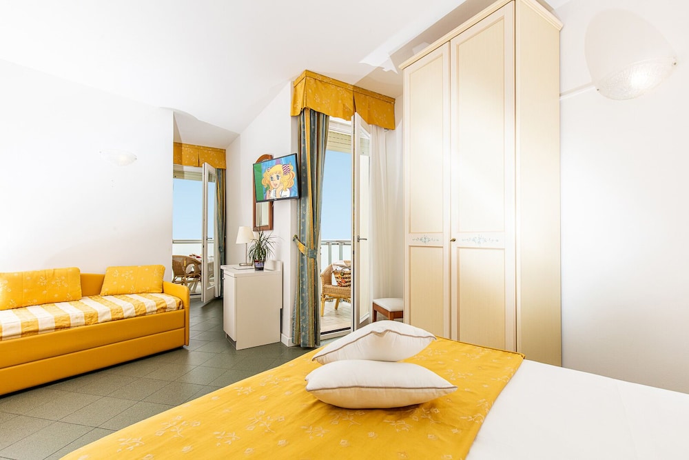 Karinzia Hotel 31/76
