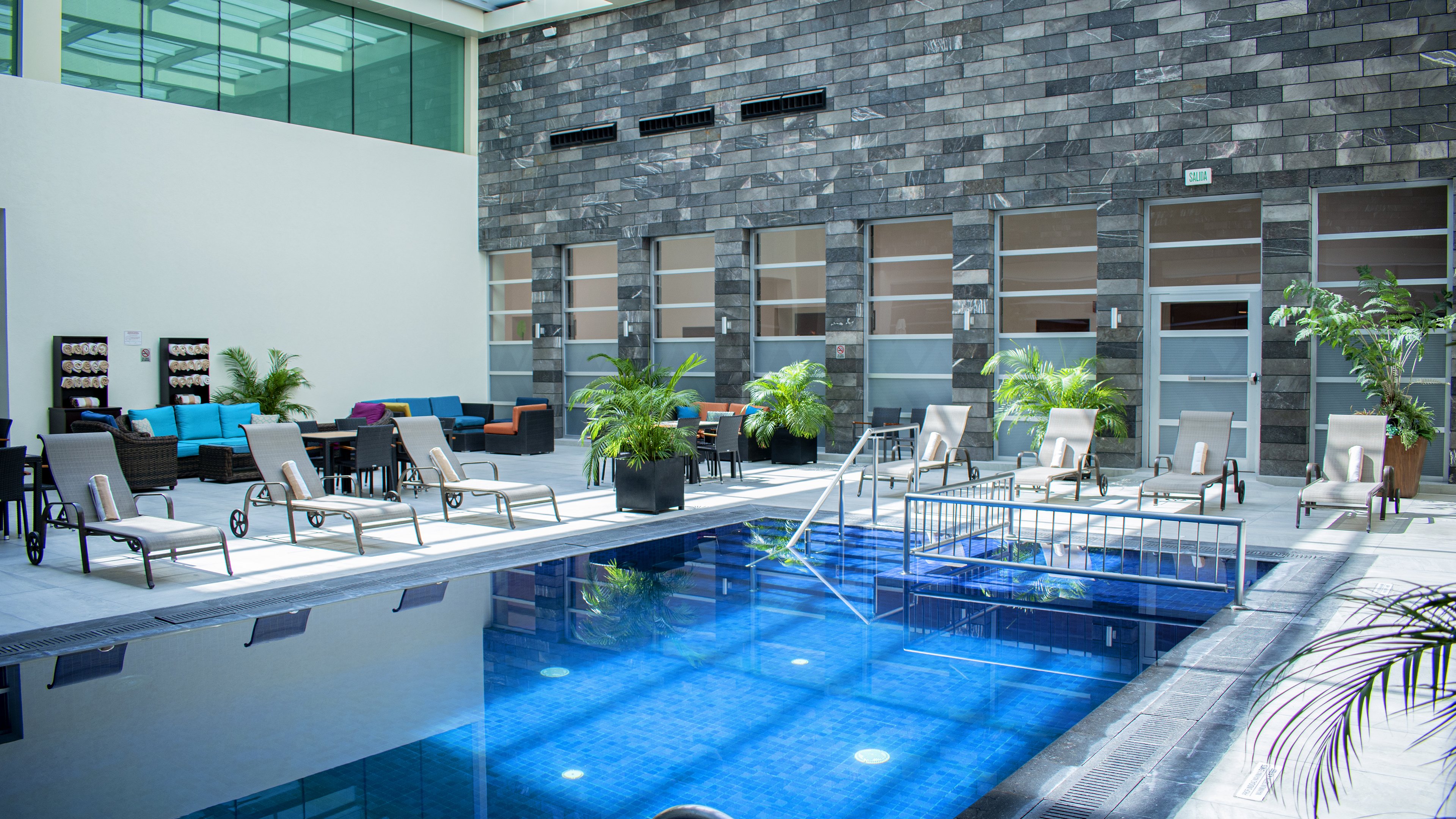 Holiday Inn & Suites Leon Plaza Mayor 19/50