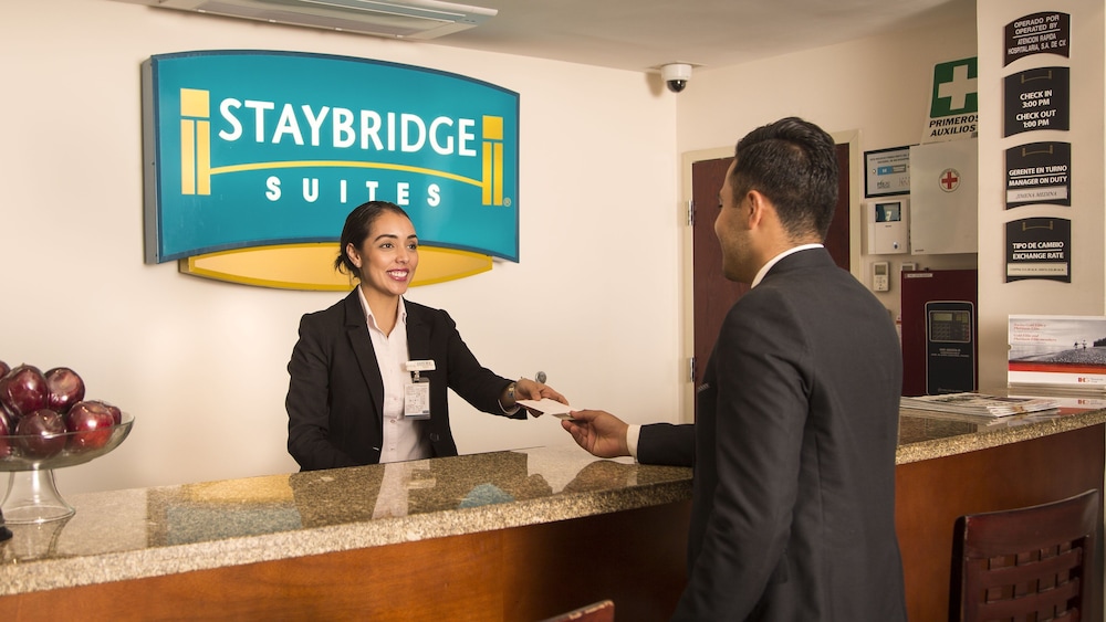 Staybridge Suites Queretaro 8/75