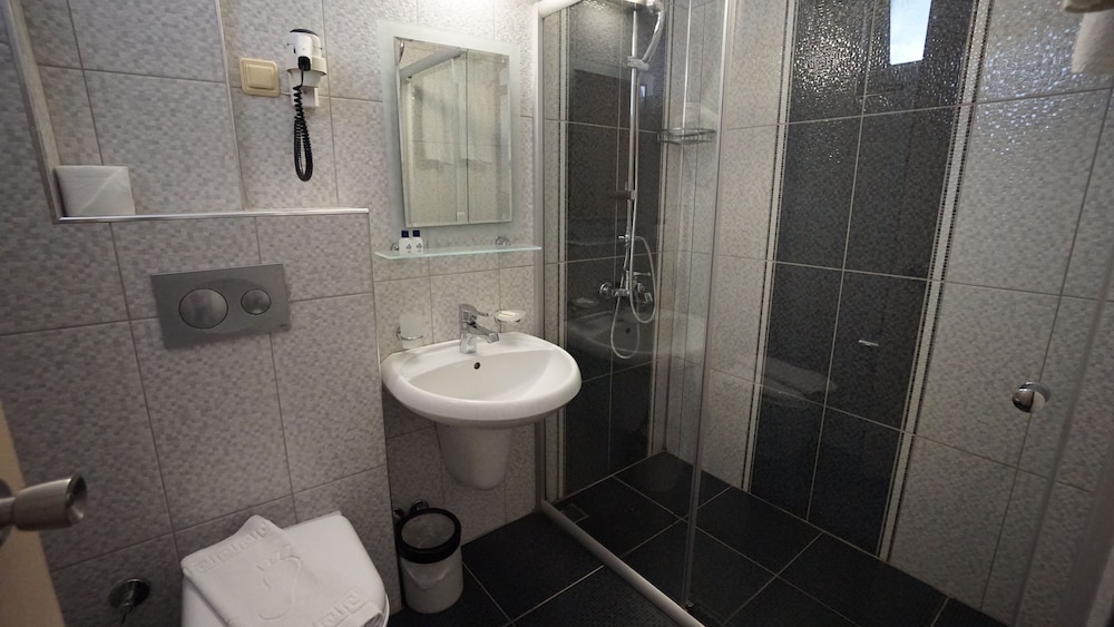 Kleopatra Balik Hotel 35/37