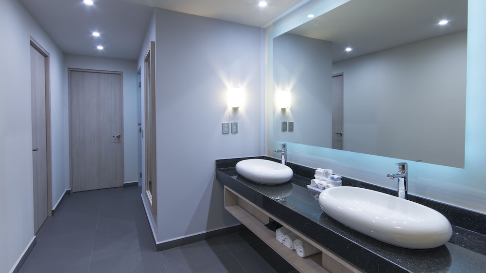 HOLIDAY INN EXPRESS MEXICO - TOREO 22/58